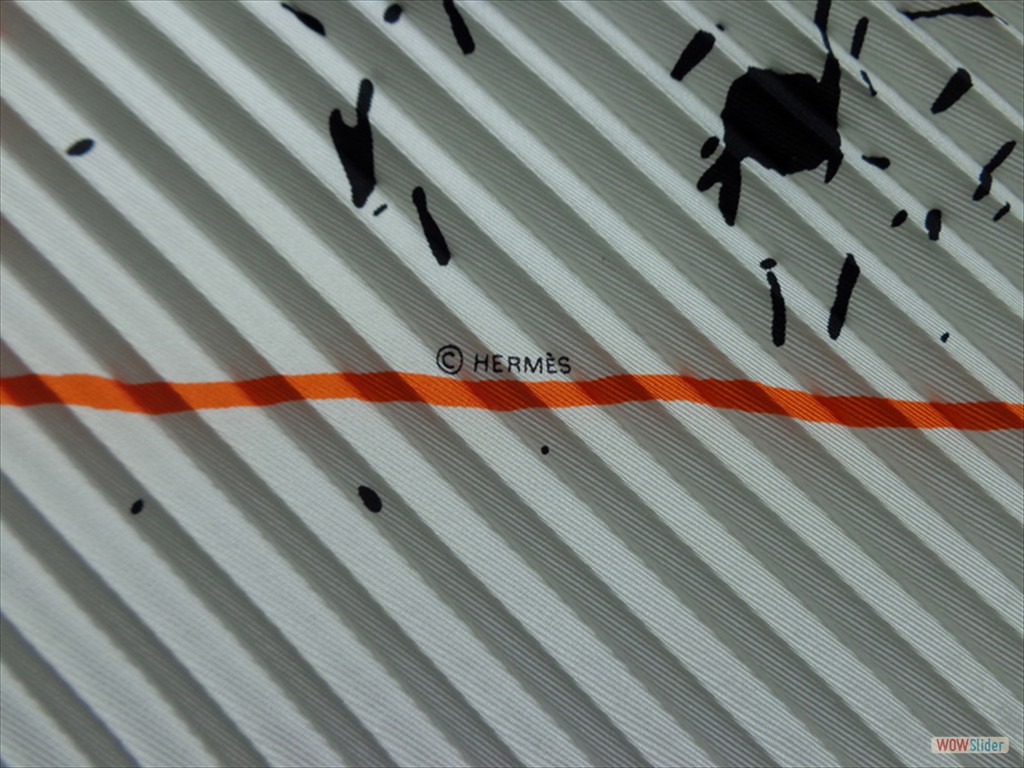 carré-hermès-plissé-cheval-surprise-signé-rybaltchenko (11)