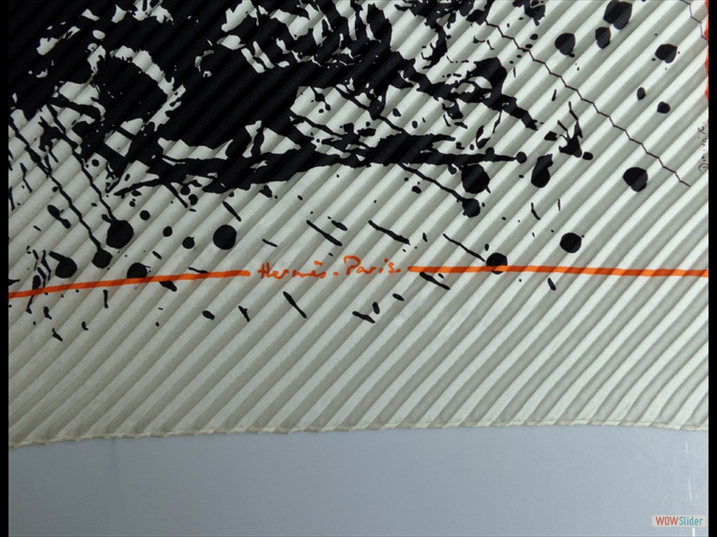carré-hermès-plissé-cheval-surprise-signé-rybaltchenko (9)