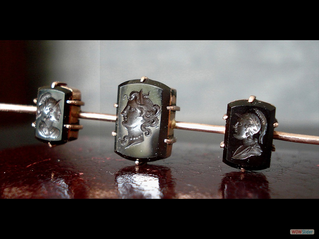 intailles-sur-obsidienne-profils-antiques-monture-or-19ème-x3 (2)