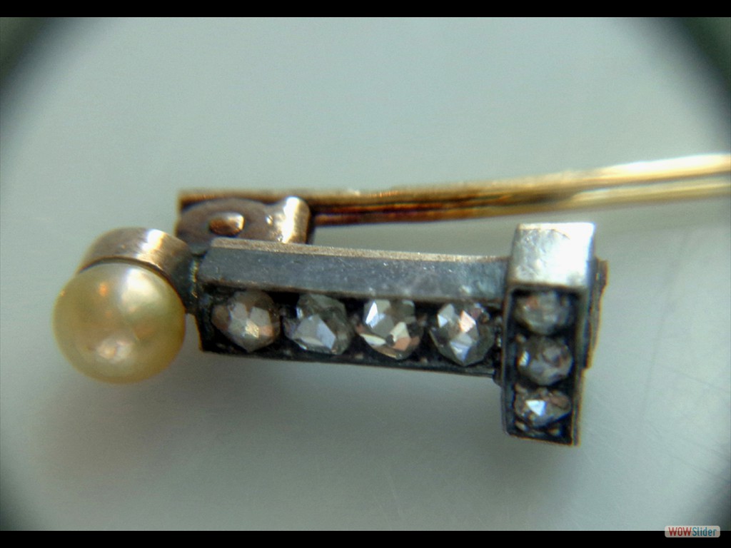 épingle-art-déco-or-et-pierres-poinçon-tête-de-cheval (9)