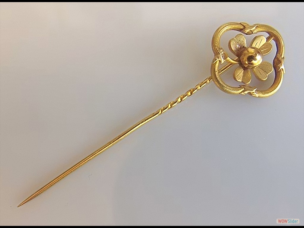 épingle-de-cravate-en-or-18K-au-trèle-4-feuilles (1)