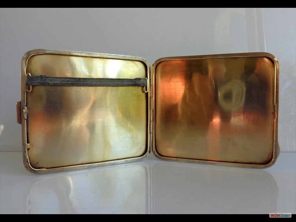 étui-en-argent-ciselé-vermeillé-orfèvre-escroignard (4)